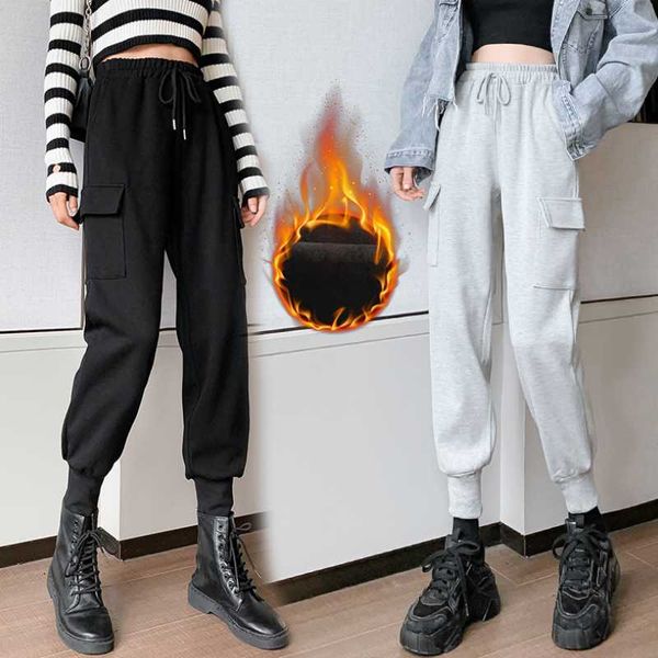 autumn and winter warm women plus velvet corduroy overalls new fashion solid color high waist female casual slimming loose pants, Black;white
autumn and winter warm women plus velvet corduroy overalls new fashion solid color high waist female casual slimming loose pants, Black;white