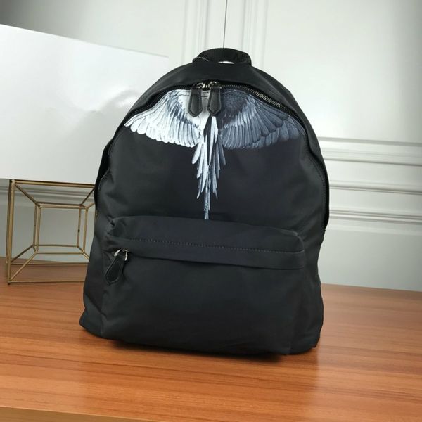 2020 new selling fashion leisure backpack simple atmosphere men's canvas bag trend high texture portable large capacity travel bag
2020 new selling fashion leisure backpack simple atmosphere men's canvas bag trend high texture portable large capacity travel bag