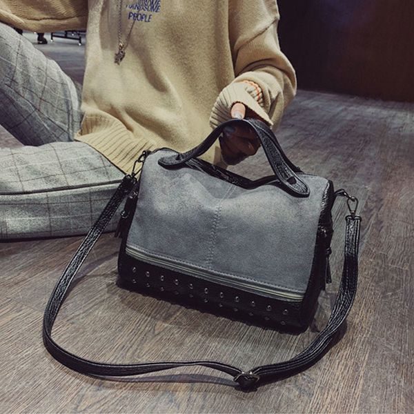 retro rivet matte pu leather handbag fashion women's designer shoulder crossbody bags large capacity female travel hand bag 201015
retro rivet matte pu leather handbag fashion women's designer shoulder crossbody bags large capacity female travel hand bag 201015