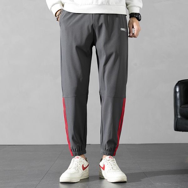 autumn and winter new korean fashion versatile small foot quarter casual men's sports pants, Black
autumn and winter new korean fashion versatile small foot quarter casual men's sports pants, Black