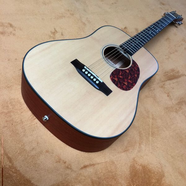 new 2022 41" 6-string acoustic guitar. spruce veneer and mahogany back and sides, rosewood fretboard.
new 2022 41" 6-string acoustic guitar. spruce veneer and mahogany back and sides, rosewood fretboard.