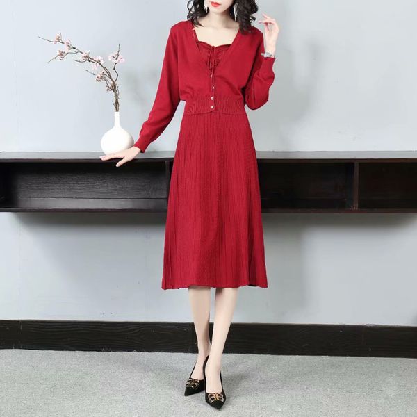malha strain of long single-breasted v-neck open-back sleeves thin red dress two women's garments suit loti, White
malha strain of long single-breasted v-neck open-back sleeves thin red dress two women's garments suit loti, White