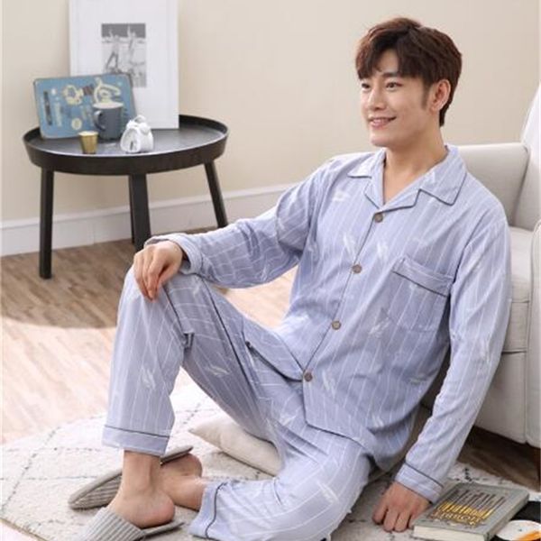 sexema arrival fashion men sleeping cloth turn-down collar feather print full sleeve 201109, Black;brown
sexema arrival fashion men sleeping cloth turn-down collar feather print full sleeve 201109, Black;brown