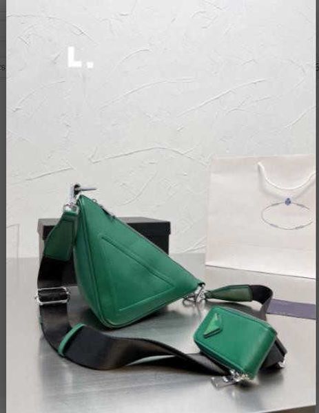triangle p 2022 three autumn family and bag winter new in one single shoulder messenger fashion versatile trend triangle label hand bagp006
triangle p 2022 three autumn family and bag winter new in one single shoulder messenger fashion versatile trend triangle label hand bagp006
