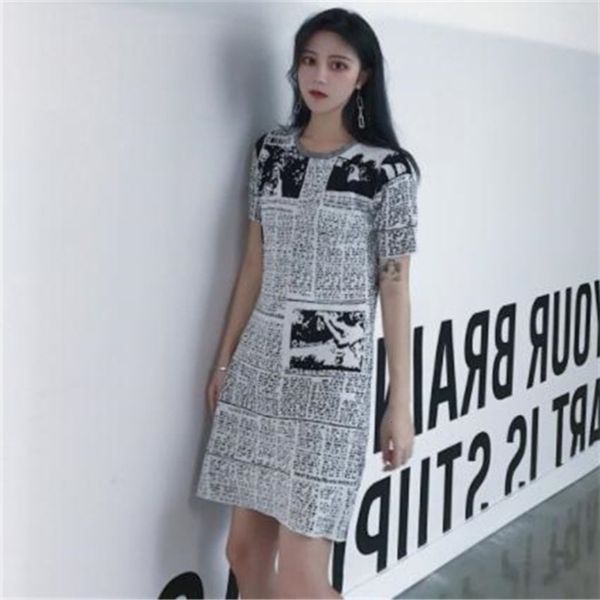 new trend english newspaper print summer pullover short sleeve waist dress a-line skirt for women, Black;gray
new trend english newspaper print summer pullover short sleeve waist dress a-line skirt for women, Black;gray
