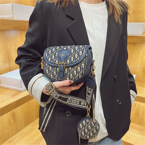 factory store shop jacquard semi-circular saddle bag 2022 new fashion women's single shoulder messenger bag wholesale store
factory store shop jacquard semi-circular saddle bag 2022 new fashion women's single shoulder messenger bag wholesale store
