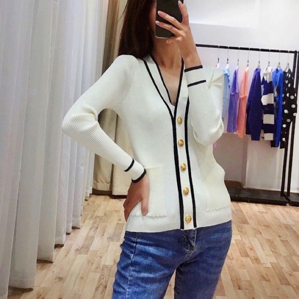 a small button number of early autumn new slim fitversatilecarved gold button contrast color binding v-neck knitted cardigan 6fpnu, White;black
a small button number of early autumn new slim fitversatilecarved gold button contrast color binding v-neck knitted cardigan 6fpnu, White;black