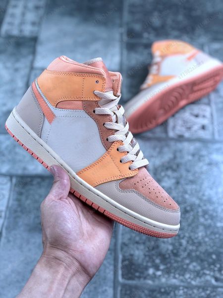 2022 apricot 1 mid basketball shoes men women jumpman 1 atomic orange sports trainers sneaker size 35-46
2022 apricot 1 mid basketball shoes men women jumpman 1 atomic orange sports trainers sneaker size 35-46