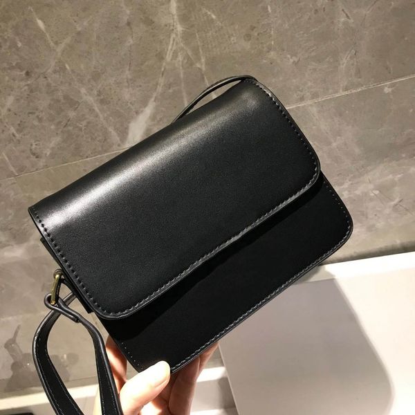 wholesale designer shoulder bag leather material women messenger bag fashion shoulder bag designer style
wholesale designer shoulder bag leather material women messenger bag fashion shoulder bag designer style