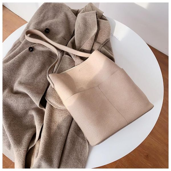 shoulder bags autumn and winter for women fashion casual women's large capacity open mouth bag
shoulder bags autumn and winter for women fashion casual women's large capacity open mouth bag