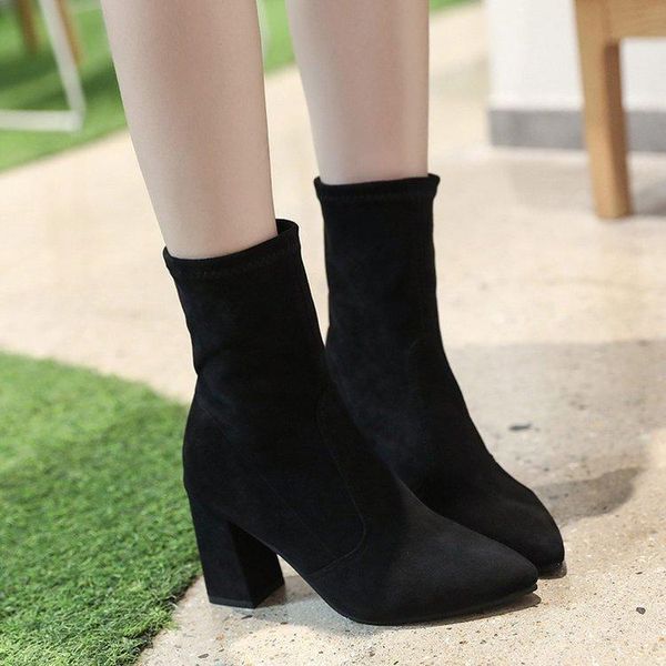 2020 autumn and winter new female student short boots fashion thick heel single boots high heel stretch pointed shoes, Black
2020 autumn and winter new female student short boots fashion thick heel single boots high heel stretch pointed shoes, Black