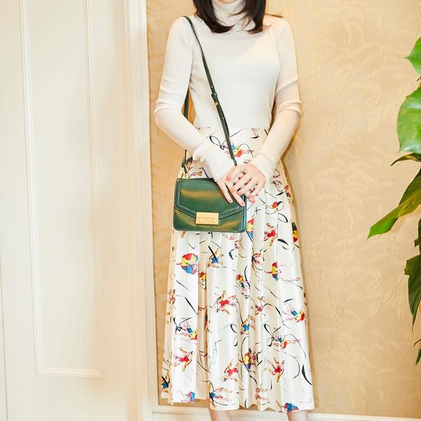 2021 new autumn style high mesh neck long sleeve tightly knit bottom shirt with a sock skirt of women two-piece suit 5cw1, White
2021 new autumn style high mesh neck long sleeve tightly knit bottom shirt with a sock skirt of women two-piece suit 5cw1, White