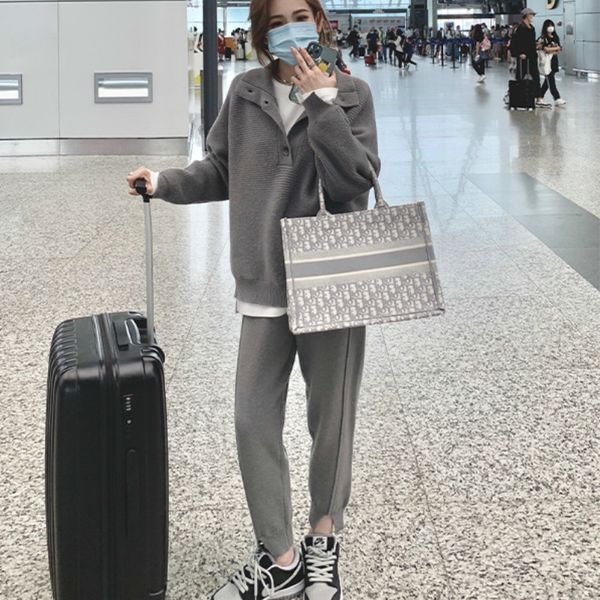 2021 new female mode two pieces of mesh oversized solid neck knitting polo pullover elastic waist split hem leggings pants 8bpr, Gray
2021 new female mode two pieces of mesh oversized solid neck knitting polo pullover elastic waist split hem leggings pants 8bpr, Gray