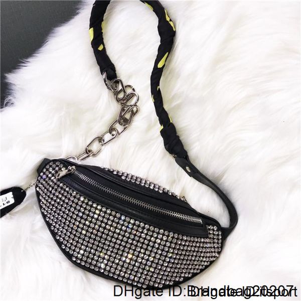 pocket rhinestone elegant2019 genuine leather woman single shoulder span chain chest package
pocket rhinestone elegant2019 genuine leather woman single shoulder span chain chest package