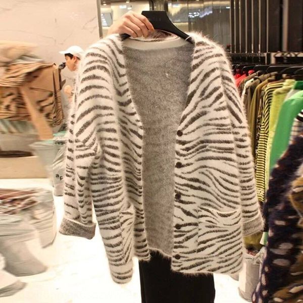 leopard horse striped mohair sweater sweaterlong sleeve knitted cardigan women's east gate new loose and versatile sweater fashion in a, White;black
leopard horse striped mohair sweater sweaterlong sleeve knitted cardigan women's east gate new loose and versatile sweater fashion in a, White;black