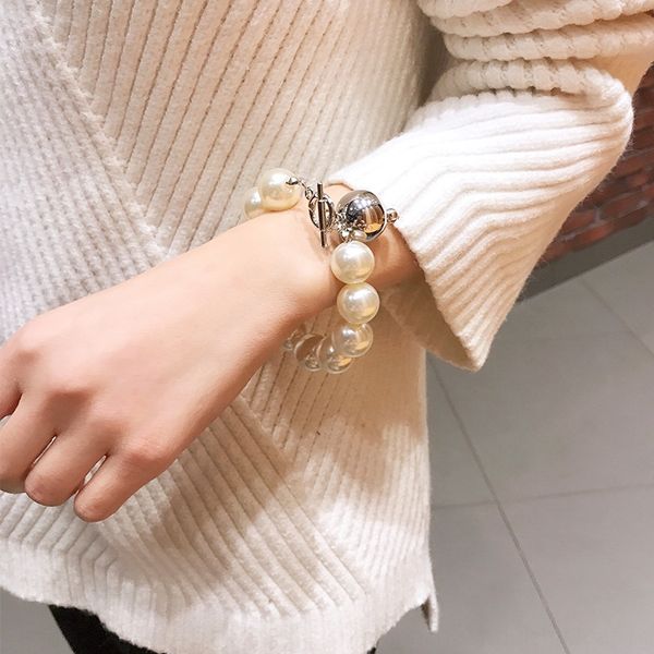 japanese and korean big bracelettemperament elegant big pearl bracelet simple forest cool wind versatile artificial pearl bracelet hand jewe, Golden;silver
japanese and korean big bracelettemperament elegant big pearl bracelet simple forest cool wind versatile artificial pearl bracelet hand jewe, Golden;silver