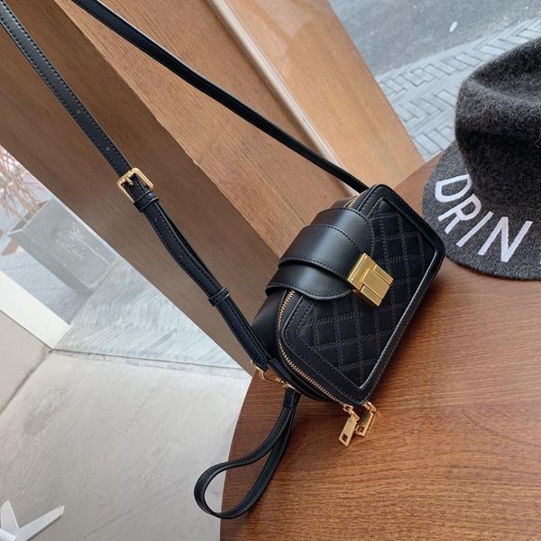 niche design camera bag fashion shoulder bag women luxury new 2020 trendy small square messenger box
niche design camera bag fashion shoulder bag women luxury new 2020 trendy small square messenger box