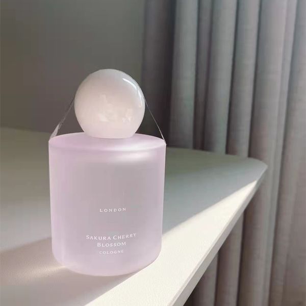 wholesale 100ml perfume men women fragrance sakura cherry blossom cologne intense pink edp spray long lasting smell
wholesale 100ml perfume men women fragrance sakura cherry blossom cologne intense pink edp spray long lasting smell