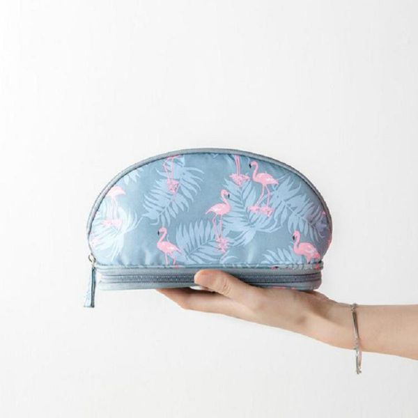 2020 new simple double layer ladies shell cosmetic bag hand print storage bag essential oil cosmetic
2020 new simple double layer ladies shell cosmetic bag hand print storage bag essential oil cosmetic