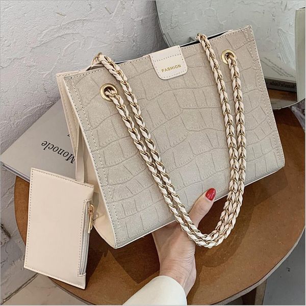 2021 new fashion four seasons small bag women's bag fashionable foreign style versatile leisure large capacity frosted single sh
2021 new fashion four seasons small bag women's bag fashionable foreign style versatile leisure large capacity frosted single sh