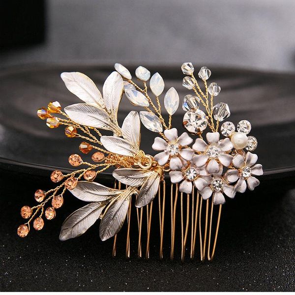 handmade flowers leaves hair comb bride wedding jewelry chic metal leaf opal crystal hair accessories, Golden;silver
handmade flowers leaves hair comb bride wedding jewelry chic metal leaf opal crystal hair accessories, Golden;silver