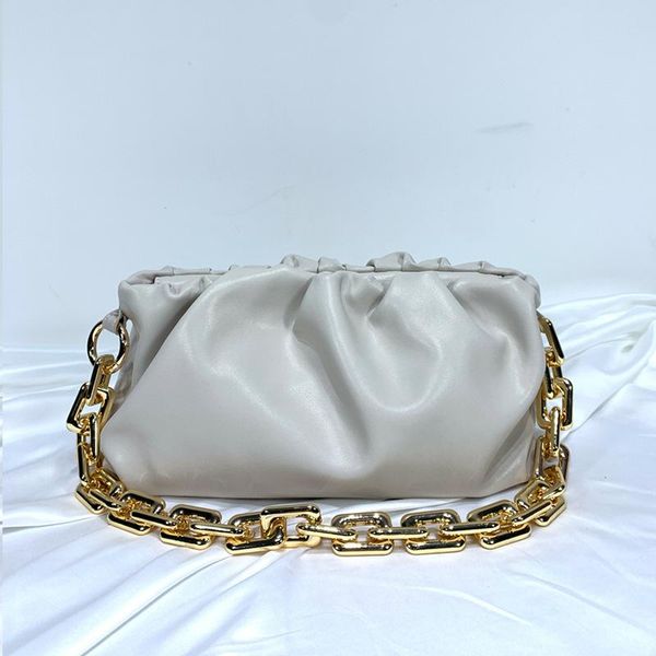 purses and handbags luxury designer 2020 new dumpling thick chain one-shoulder wrinkled soft leather shoulder bag
purses and handbags luxury designer 2020 new dumpling thick chain one-shoulder wrinkled soft leather shoulder bag