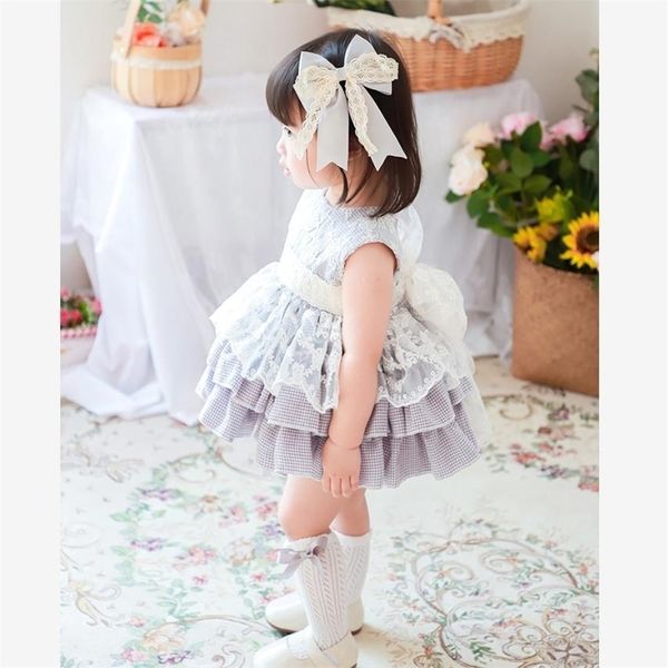 2020 summer spanish lolita princess dress lace stitching hollow plaid ball gown birthday party dress for girls vestidos y2890 t200709, Red;yellow
2020 summer spanish lolita princess dress lace stitching hollow plaid ball gown birthday party dress for girls vestidos y2890 t200709, Red;yellow