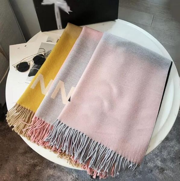 designers tassel brand cashmere jacquard scarf for women gradient scarves high quatity letters classic lapel head knit scarfs shawl plaid, Blue;gray
designers tassel brand cashmere jacquard scarf for women gradient scarves high quatity letters classic lapel head knit scarfs shawl plaid, Blue;gray