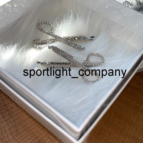 fashion 2020 women gold silver scissors shape hairpin hair clip pin head wear hair barrette hair accessories decorations, Slivery;white
fashion 2020 women gold silver scissors shape hairpin hair clip pin head wear hair barrette hair accessories decorations, Slivery;white
