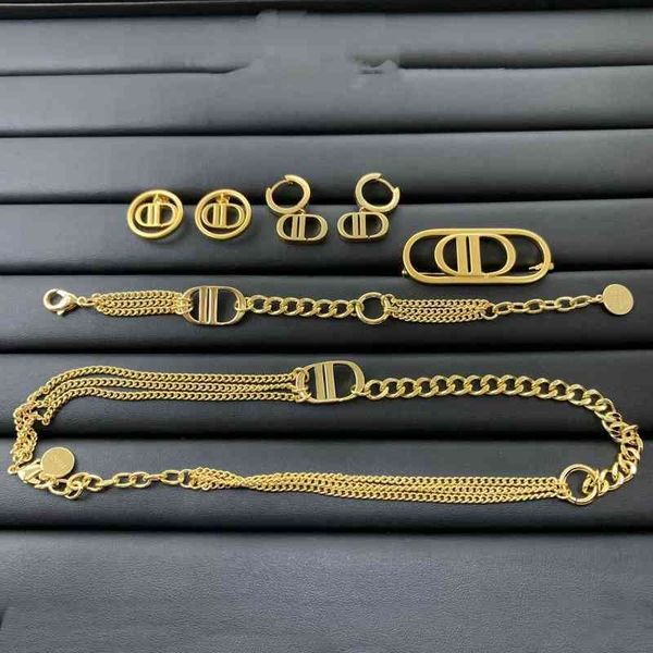 2022 latest factory wholesale new letter earrings female fashion simple net red same necklace bracelet brooch earring set, Silver
2022 latest factory wholesale new letter earrings female fashion simple net red same necklace bracelet brooch earring set, Silver