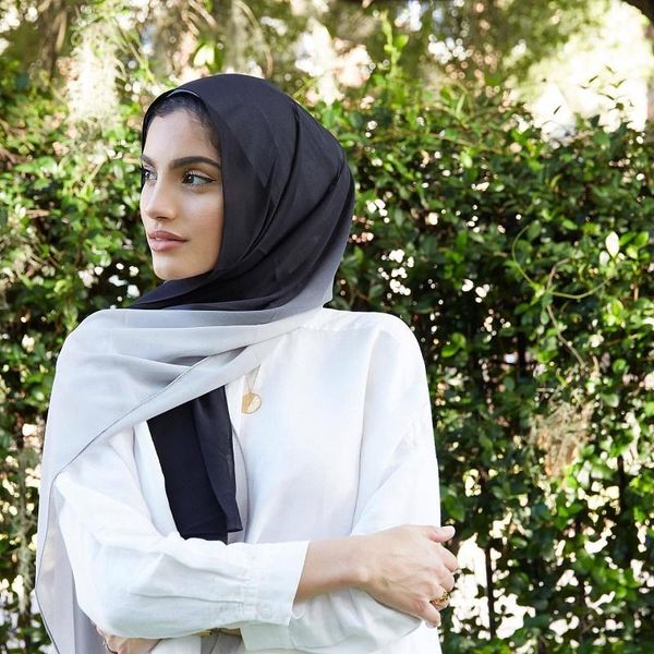 popular hand painted highlights scarf hijab shawl women muslim gradient color chiffon headscarf malaysia new style head wrap, Blue;gray
popular hand painted highlights scarf hijab shawl women muslim gradient color chiffon headscarf malaysia new style head wrap, Blue;gray