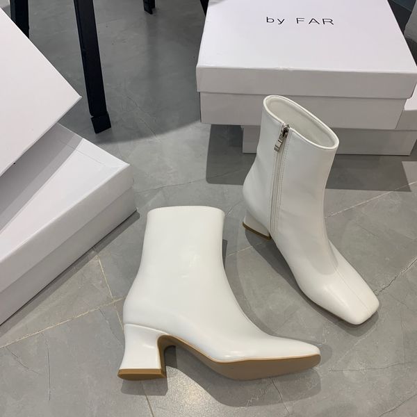 designer womens boots luxury white side zipper leather square head flat heel with box size 34-40, Black
designer womens boots luxury white side zipper leather square head flat heel with box size 34-40, Black