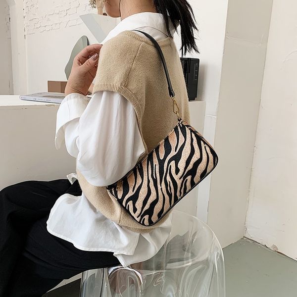 hbp 2022 women bag leather small shoulder bag women leopards pattern retro armpit shoulder purse and hand bag vintage female bolso
hbp 2022 women bag leather small shoulder bag women leopards pattern retro armpit shoulder purse and hand bag vintage female bolso