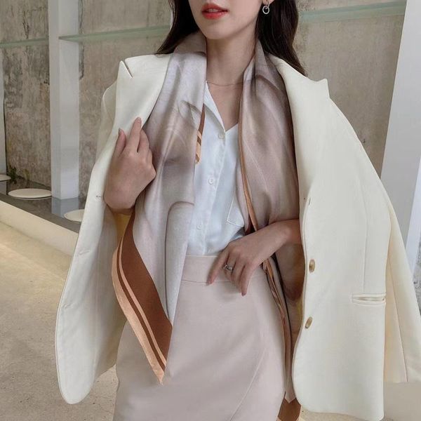 женские 100% pure silk 12мм атласной printed большой площадь шарф wrap платок 108см 42,5" wd023, Blue;gray
женские 100% pure silk 12мм атласной printed большой площадь шарф wrap платок 108см 42,5" wd023, Blue;gray