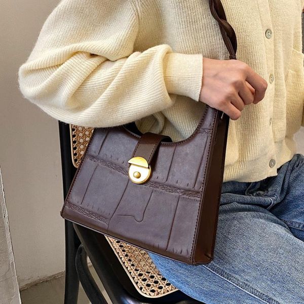 марка дизайнера крокодил pattern женщины сумка ретро простая сумка малый hobos crossbody сумка
марка дизайнера крокодил pattern женщины сумка ретро простая сумка малый hobos crossbody сумка