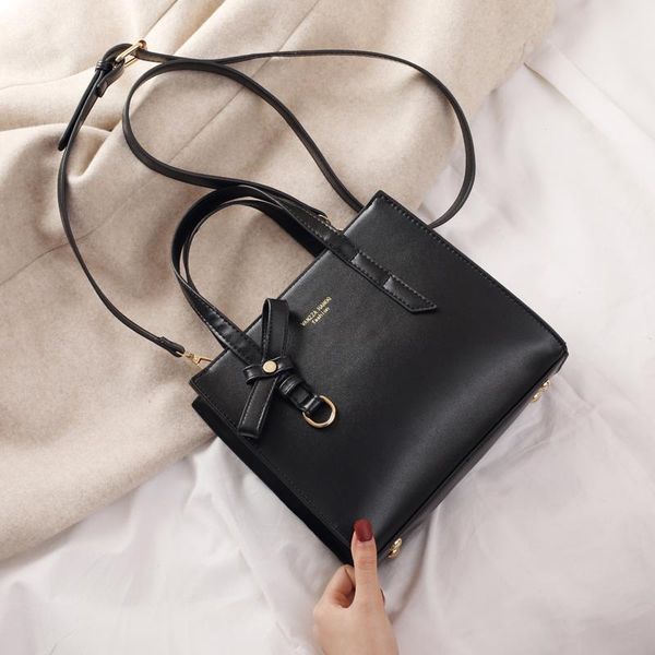 handle women pu leather small hand bags casual brand fashion designer ladies phone bag shoulder female cross body handbags
handle women pu leather small hand bags casual brand fashion designer ladies phone bag shoulder female cross body handbags
