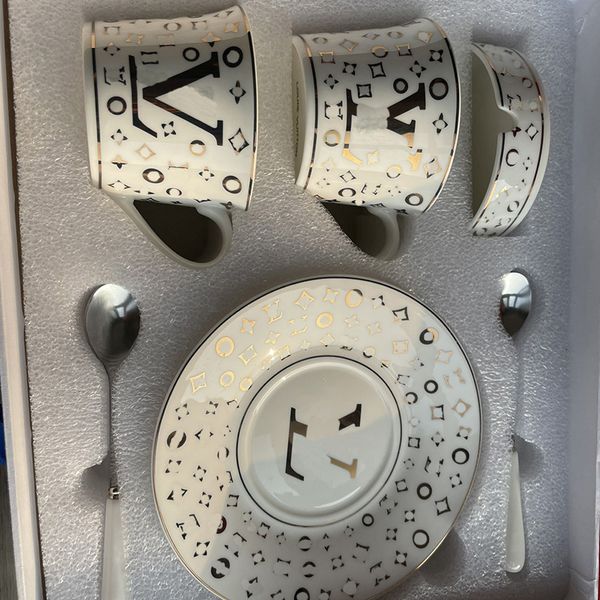 luxurious bone china juice office mug six-piece suit ceramic household coffee tea cup ashtray
luxurious bone china juice office mug six-piece suit ceramic household coffee tea cup ashtray