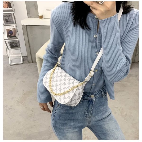 women's new autumn winter 2020 women's single shoulder portable fashionable and small square small square bag versatile underarm b
women's new autumn winter 2020 women's single shoulder portable fashionable and small square small square bag versatile underarm b