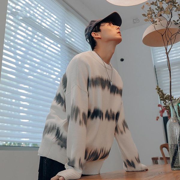 men's sweaters sweater 2021 autumn and winter fashion super loose round neck linear print knitted long sleeve handsome guy, White;black
men's sweaters sweater 2021 autumn and winter fashion super loose round neck linear print knitted long sleeve handsome guy, White;black