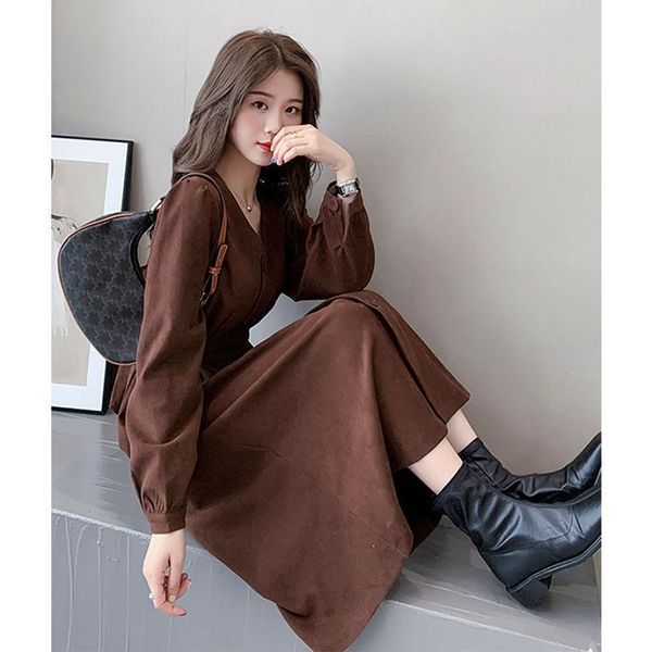 casual dresses women 2021 autumn winter elegant vintage dress female pleated v neck long sleeve ladies single-breasted midi vestido f10, Black;gray
casual dresses women 2021 autumn winter elegant vintage dress female pleated v neck long sleeve ladies single-breasted midi vestido f10, Black;gray