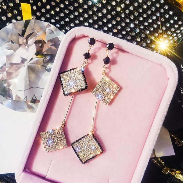 fyuan длинной кисточка кристалл rhinestone серьга падения для женщин изысканного цвета золота площади мотаться серьги партии ювелирных подар, Silver
fyuan длинной кисточка кристалл rhinestone серьга падения для женщин изысканного цвета золота площади мотаться серьги партии ювелирных подар, Silver