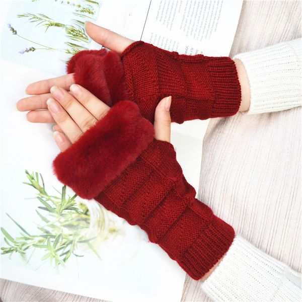 1pair fashion women faux rabbit fur hand wrist crochet knitted fingerless knitting mittens winter autumn warmer gloves
1pair fashion women faux rabbit fur hand wrist crochet knitted fingerless knitting mittens winter autumn warmer gloves