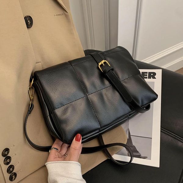 fashion 2021 winter new korean ladies embroidered thread small square bag retro all-match shoulder messenger bag
fashion 2021 winter new korean ladies embroidered thread small square bag retro all-match shoulder messenger bag