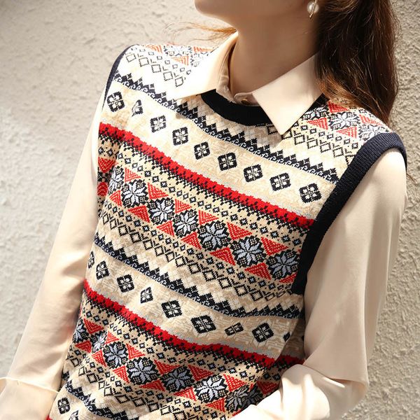 2021 new pure female knitted round neck fair island jacquard thick vest escence nostalgia manganese pullover's wool jgtx, White;black
2021 new pure female knitted round neck fair island jacquard thick vest escence nostalgia manganese pullover's wool jgtx, White;black