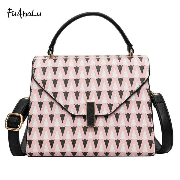 fuahalu 2020 new european and american fashion printing hit the color shoulder messenger bag
fuahalu 2020 new european and american fashion printing hit the color shoulder messenger bag