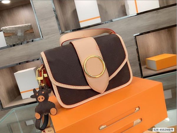 ladies postman bag fashion luxury designer bag men's bag.ladies handbag crossbody backpack wallet.23x16cm
ladies postman bag fashion luxury designer bag men's bag.ladies handbag crossbody backpack wallet.23x16cm