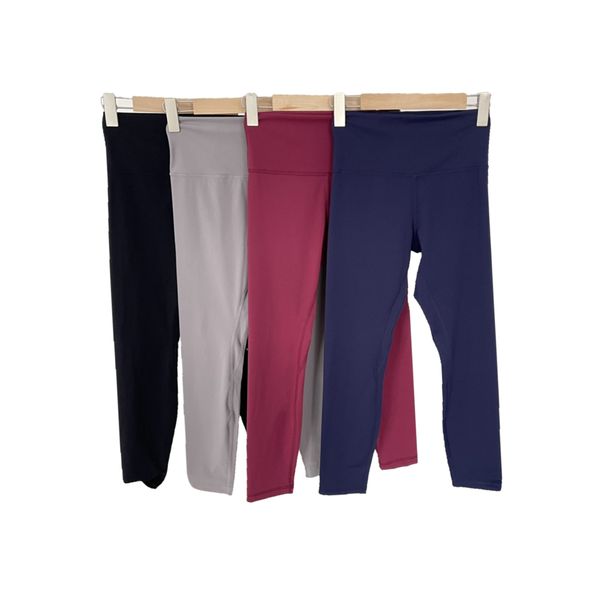 2022 women yoga pants high waist sports gym wear leggings elastic fitnessswift speed high-rise tight align 24',with circular-logo high, Black;white
2022 women yoga pants high waist sports gym wear leggings elastic fitnessswift speed high-rise tight align 24',with circular-logo high, Black;white