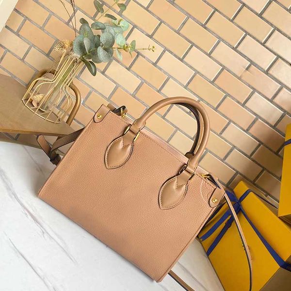 fashion designer ladies onthego small totes high-quality m45653 shoulder bag embossed giant monogram leather large-capacity shopping handbag
fashion designer ladies onthego small totes high-quality m45653 shoulder bag embossed giant monogram leather large-capacity shopping handbag