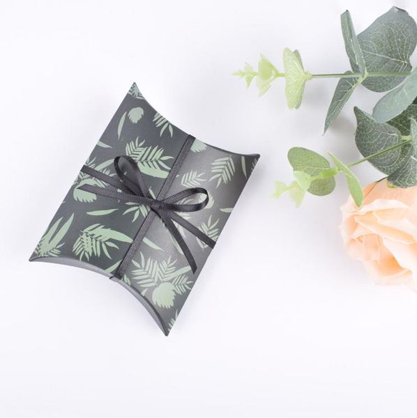 50шт листьев candy box new craft paper подушка форма свадебный подарочные коробки pie party экологию kraft promotion геометрия jlllag
50шт листьев candy box new craft paper подушка форма свадебный подарочные коробки pie party экологию kraft promotion геометрия jlllag
