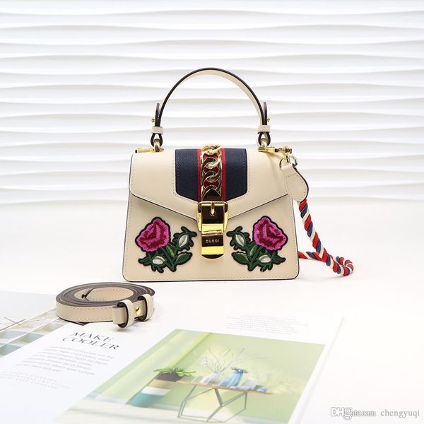 handbag, popular fashion classic bag for men and women, various colors, delivery;g202 470270 size:20..14..8cm, Golden;silver
handbag, popular fashion classic bag for men and women, various colors, delivery;g202 470270 size:20..14..8cm, Golden;silver